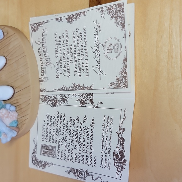 1992 Jan Hagara "Tiffany" Porcelain Figurine - Picture 8 of 9